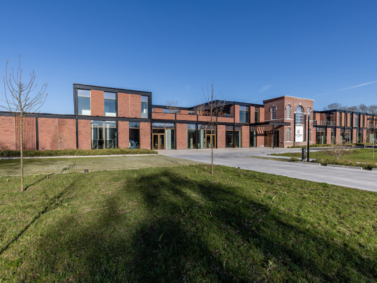 Le Campus Fermentis de Lesaffre s'est installé à Marquette-lez-Lille dans les 3 000 m2 de l'ancienne distillerie d'alcool de grain et de genièvre du groupe.